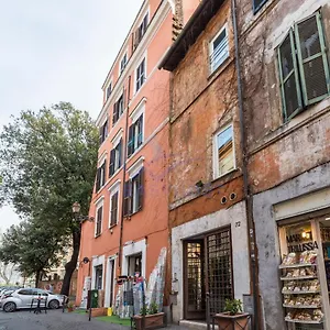 Cozy Entire Close To Piazza Trilussa Apartamento