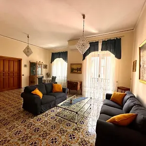 Maman Suite, Center Near Molo Beverello Casa vacanze Napoli